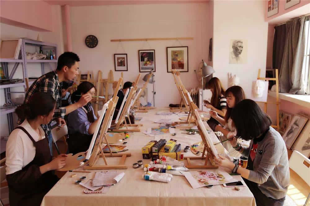 3-Hour Private Chinese Ink and Brush Painting Workshop Tour in Shanghai