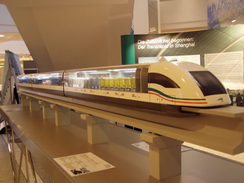 Shanghai_Maglev_Train06.jpg