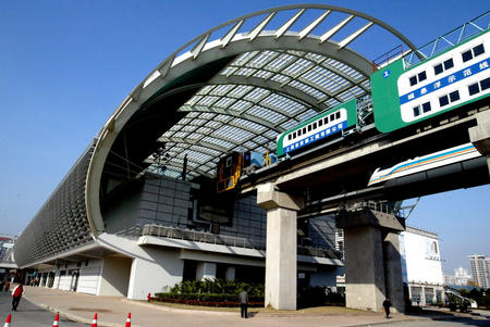 Shanghai_Maglev_Train3.jpg