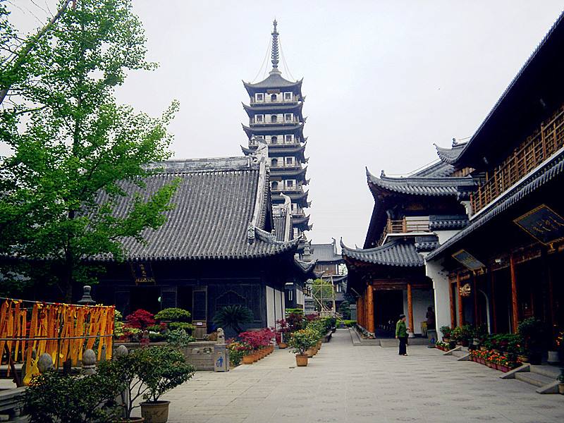 Zhenru_Temple_4.jpg