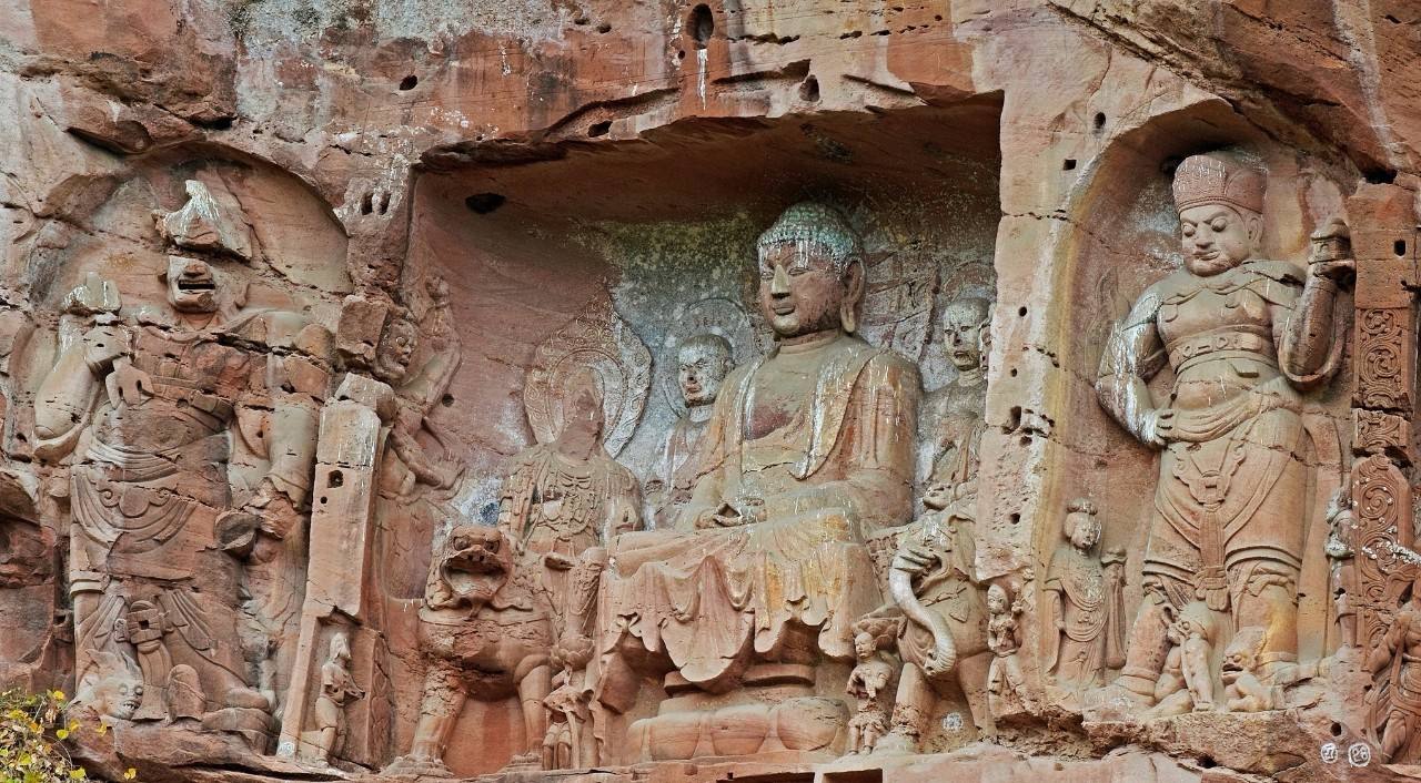 Leshan_Giant_Buddha.jpg