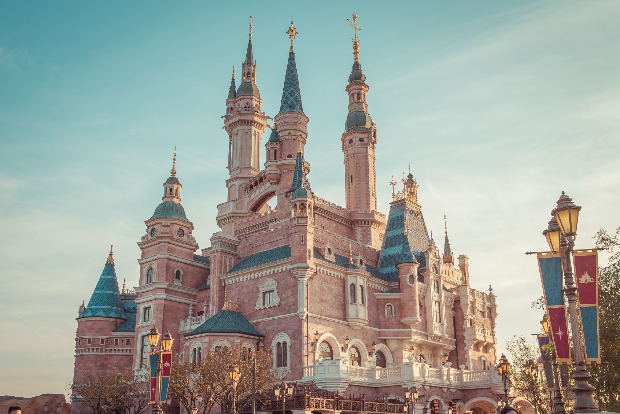 Disney_Land_2.jpg