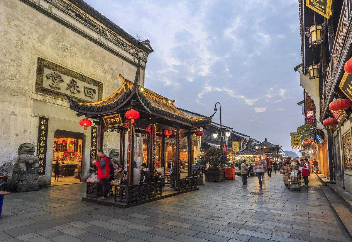 shanghai tour package includes hefang street.jpg