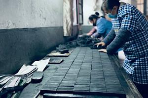 Hu-Kaiwen-Ink-Factory-tunxi