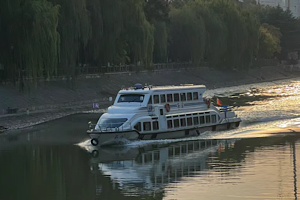 Water-Bus-Hangzhou