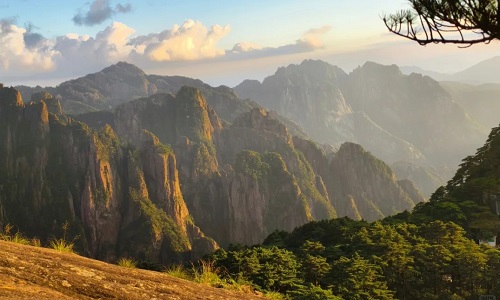 sunrise-at-huangshan