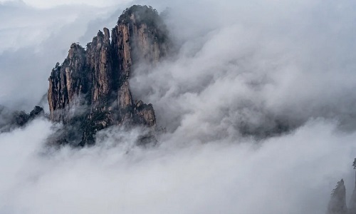 Xihai-Grand-Canyon-clouds