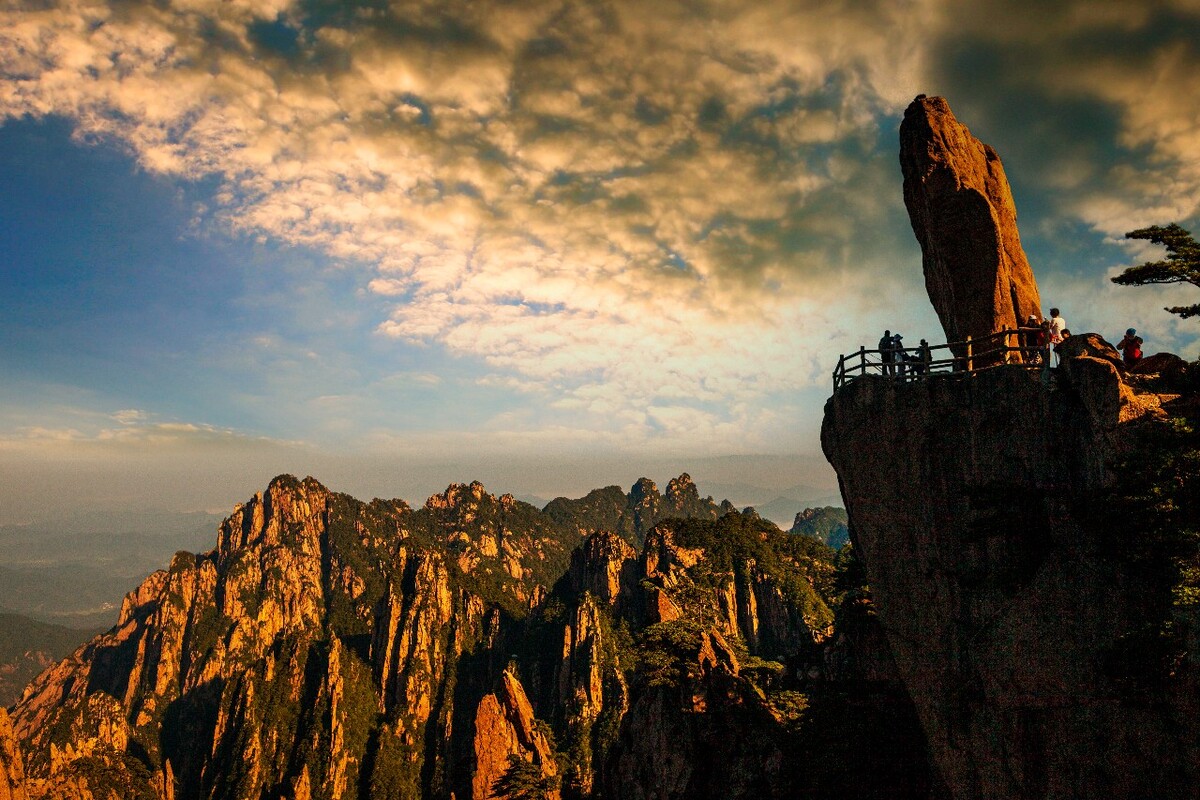 Flying-over-Rock-Huangshan Flying-over-Rock-Huangshan