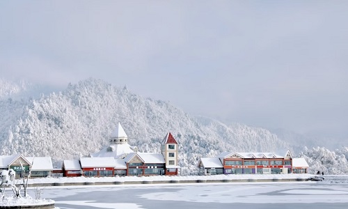 Dayi-Xiling-Snow-Mountain