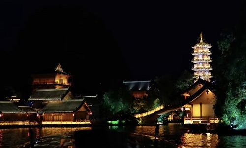 Night-cruise-on-two-rivers-and-four-lakes