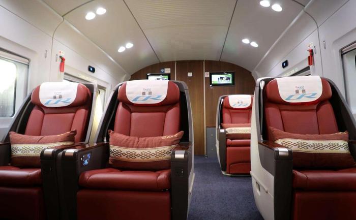 Business-Class4