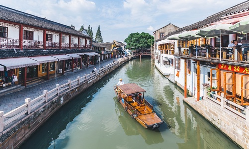 Zhujiajiao-Water-Town-Tour