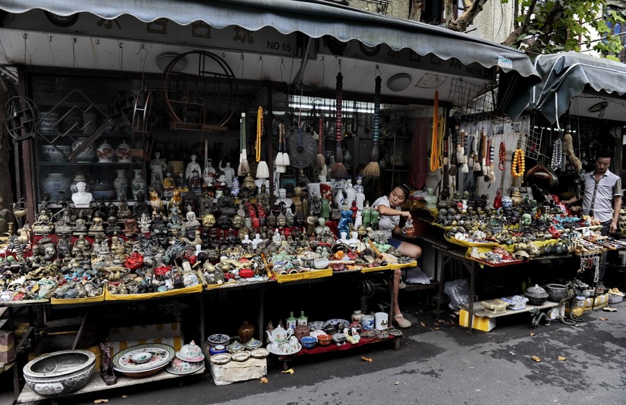 Dongtai Road Antique Market